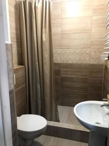 Фото номера Стандартный трехместный номер Мотели Fayniy Motel г. Татаров 22
