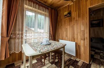 Фото номера Апартаменты с видом на горы Отель Olga Hotel SPA г. Татаров 2
