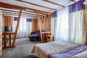 Фото номера Полулюкс Отель LAVANDA country club г. Татаров 7