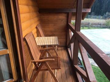Фото номера Четырехместный номер с террасой Гостевой дом Guesthouse Kolo Druziv г. Татаров 2