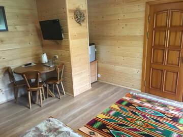 Фото номера Двухместный номер Делюкс с 1 кроватью и балконом Гостевой дом Guesthouse Kolo Druziv г. Татаров 7