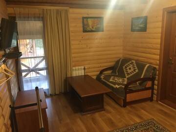 Фото номера Двухместный номер Делюкс с 1 кроватью и балконом Гостевой дом Guesthouse Kolo Druziv г. Татаров 8