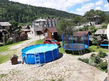 Фото номера Апартаменты с 3 спальнями Апартаменты Cottage Zhelikhovskykh г. Татаров 17