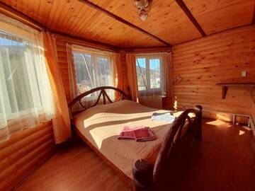Фото номера Апартаменты с 3 спальнями Апартаменты Cottage Zhelikhovskykh г. Татаров 22