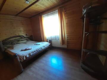 Фото номера Апартаменты с 3 спальнями Апартаменты Cottage Zhelikhovskykh г. Татаров 26