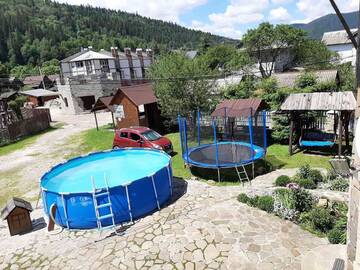 Фото номера Апартаменты с 3 спальнями Апартаменты Cottage Zhelikhovskykh г. Татаров 5