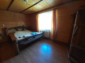 Фото номера Апартаменты с 3 спальнями Апартаменты Cottage Zhelikhovskykh г. Татаров 11