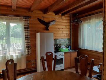 Фото номера Апартаменты с балконом Апартаменты Cottage Zhelikhovskykh г. Татаров 9