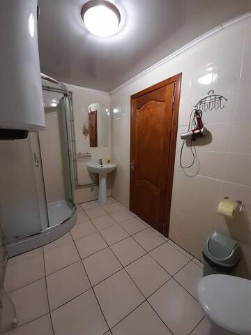 Фото номера Апартаменты с 3 спальнями Апартаменты Cottage Zhelikhovskykh г. Татаров 15