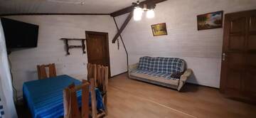 Фото номера Дом с 4 спальнями Мини-отель Готель Колиба Колорит г. Татаров 3